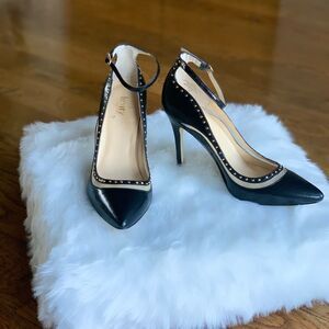 Levity Black Leather Heels Mesh Side Panel